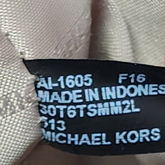 Authentic - Michael Kors Selma Studded Crossbody Saffiano Leather- PRICE IS FIRM - Picture 14 of 15